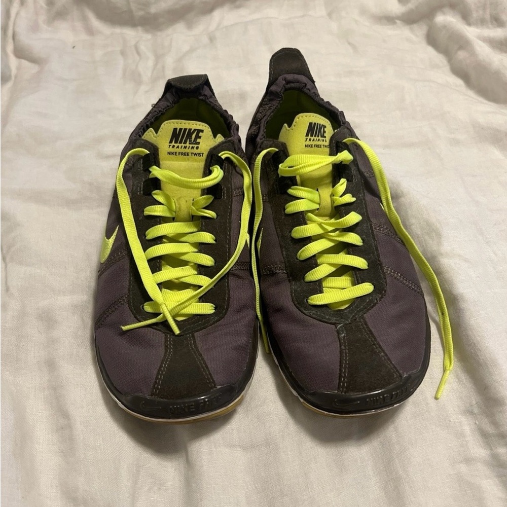 Nike Free Twist athletic Shoes Women's 9 grey/neon green yellow